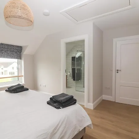 19a Lighthouse Village Fenit