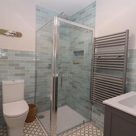 19a Lighthouse Village