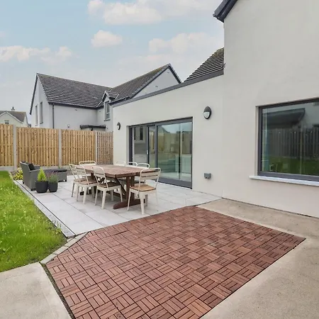 19a Lighthouse Village Fenit