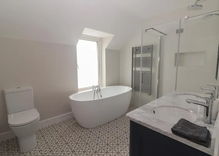 19a Lighthouse Village