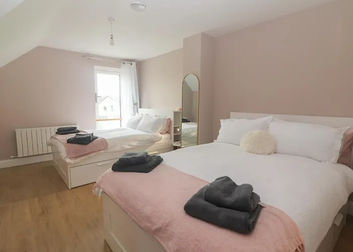 19a Lighthouse Village *