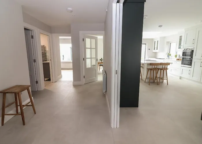 19a Lighthouse Village