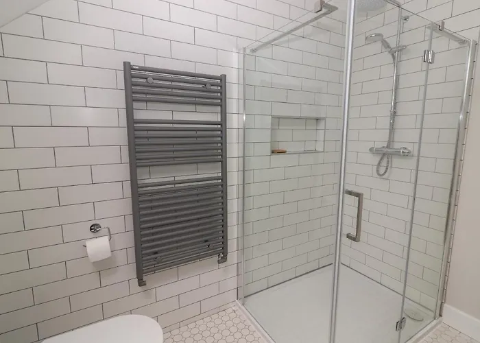 19a Lighthouse Village *