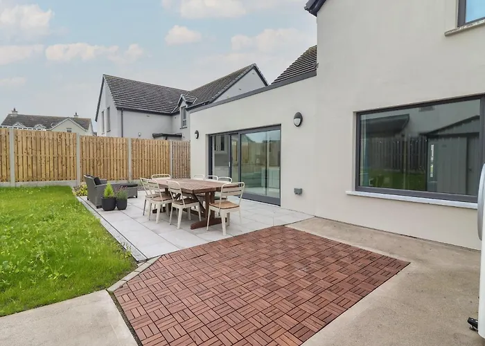 19a Lighthouse Village Fenit